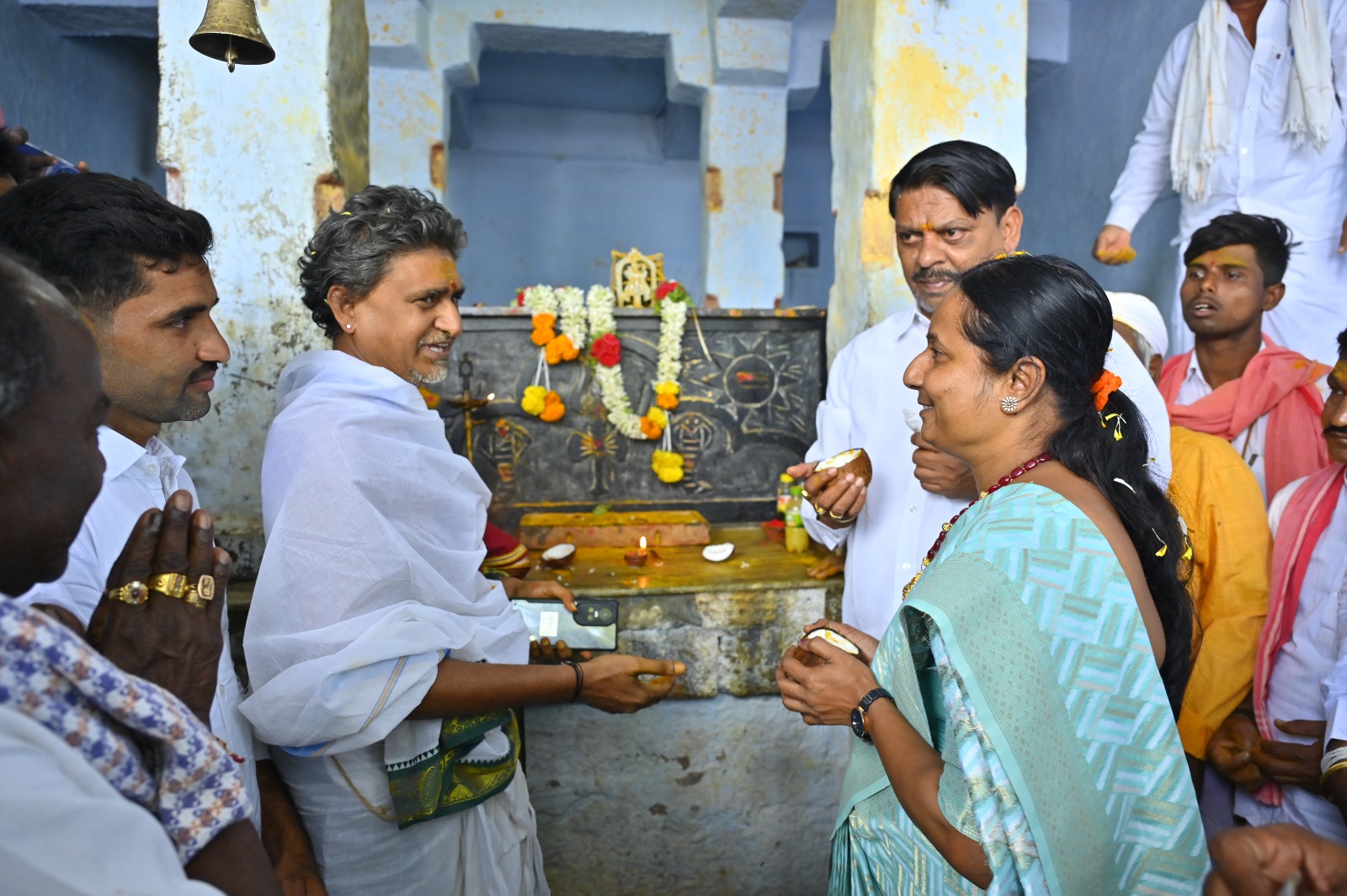 దేవరగట్టు ఆలయ అభివృద్ధికి కృషి చేయాలి