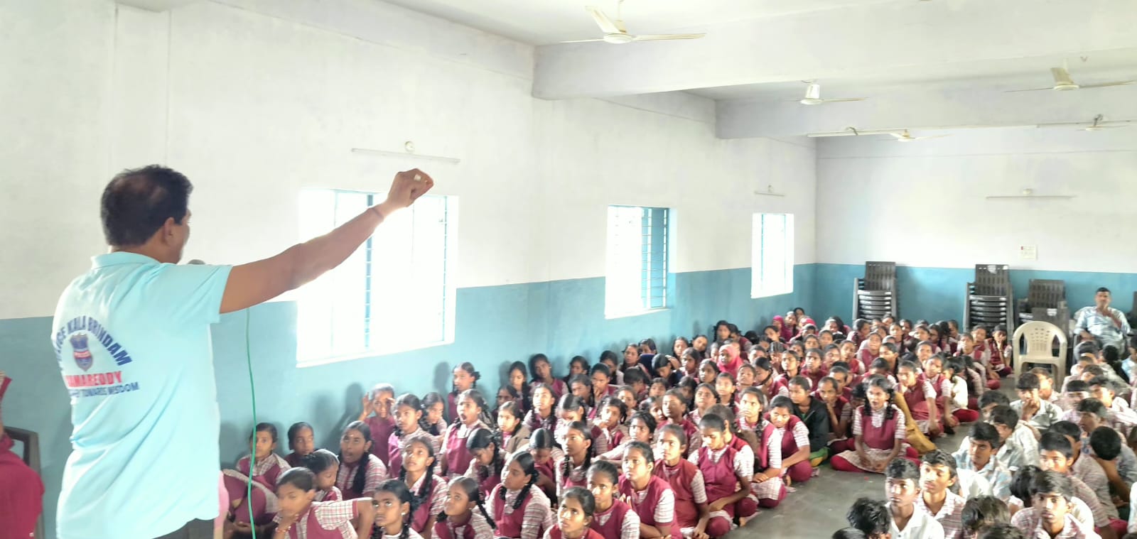 సైబర్ నేరాలు.అన్లైన్ గేమింగ్స్. మైనర్ డ్రైవింగ్. ప్రేమలు మోసాలు లపై అవగాహన సదస్సు ..