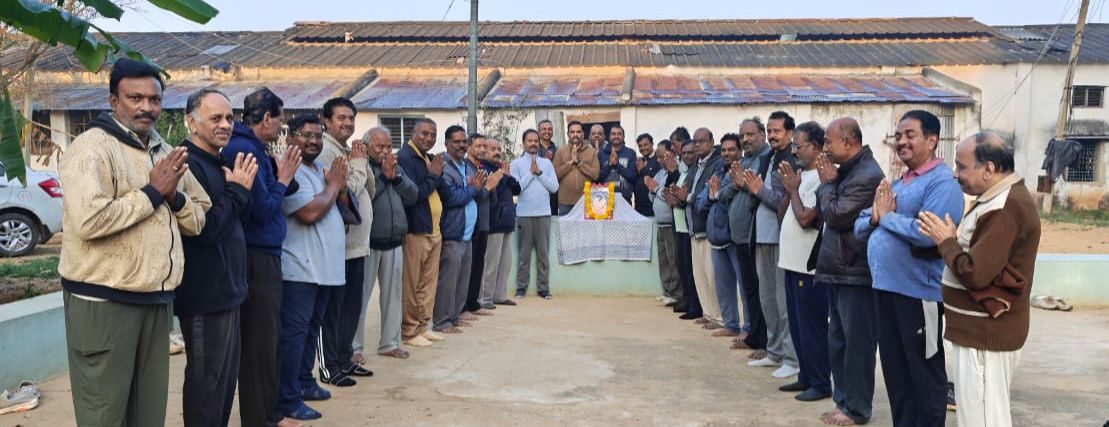 వాకర్స్ ఆధ్వర్యంలో యోగి వేమన జయంతి వేడుకలు