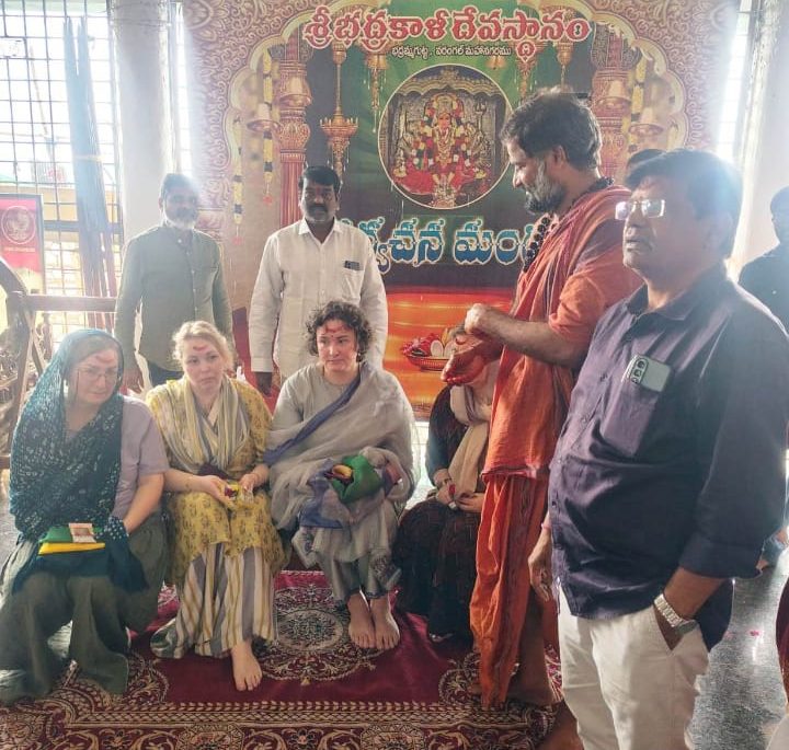 భద్రకాళి అమ్మవారి దర్శనం