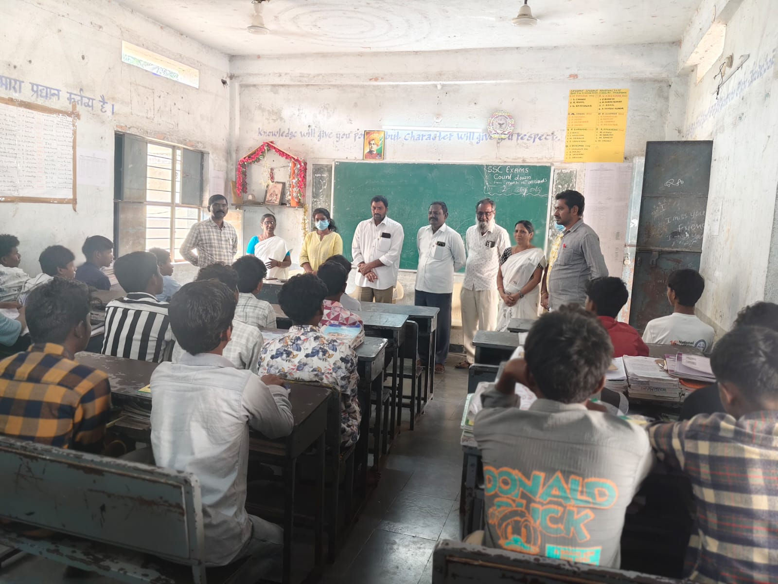 ప్రభుత్వ ఆశ్రమ ఉన్నత పాఠశాల జన్నారంలో విద్యార్థులకు వైద్య సలహాలు సూచనలు పరీక్షలు