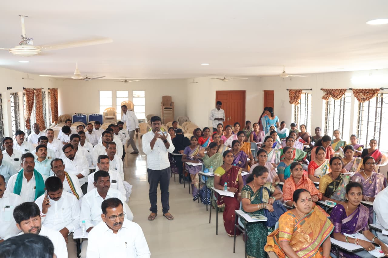 గ్రామాభివృద్ధిలో సర్పంచుల పాత్ర కీలకం.