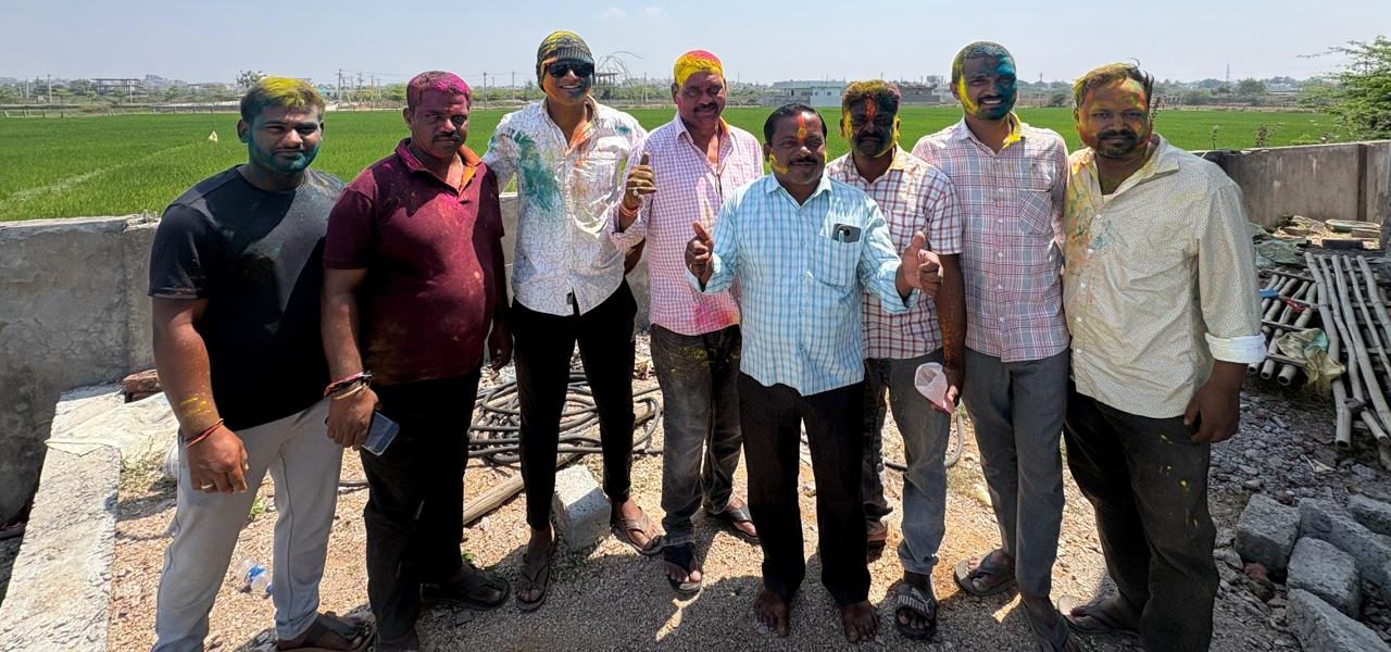 గ్రామంలో హోలీ సంబరాలు