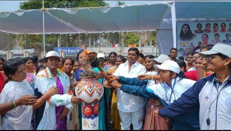 అంతర్జాతీయ మహిళా దినోత్సవం లో పాల్గొన్న జిఎంఆర్…