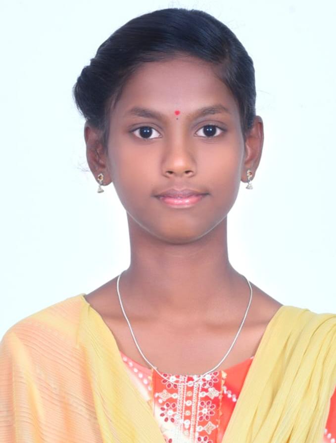 జిల్లా టాప్-9లో స్థానం దక్కించుకున్న గోరంట్ల గర్ల్స్ హై స్కూల్ విద్యార్థిని హర్షిత