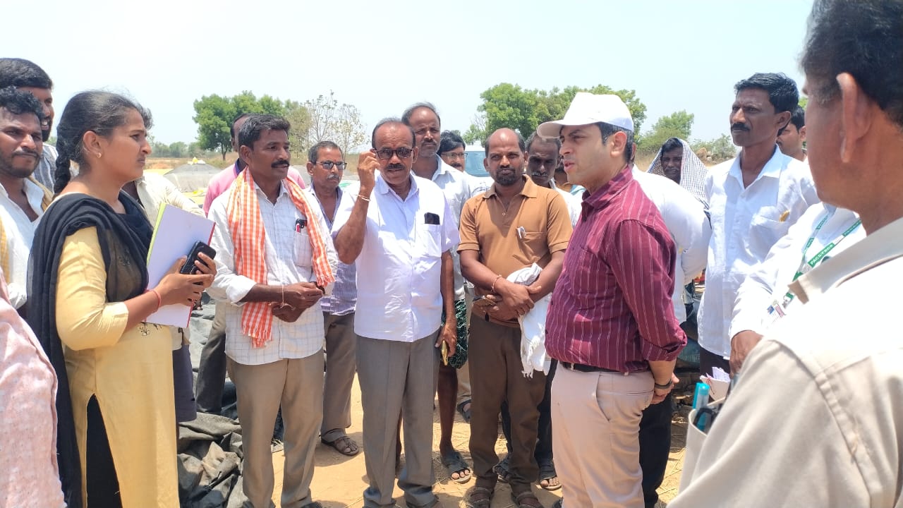 గుండాల మండలం లో జిల్లా కలెక్టర్ పర్యటన దాన్యం కొనుగోలు కేంద్రం ఆకస్మిక తనిఖీ